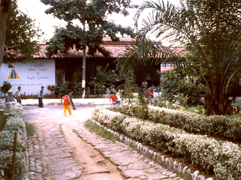 coin-2-b — Fundación Albeiro Vargas
